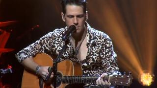 Ştefan ne-a spus din nou: "Te iubesc, femeie!". Spectacol hibrid în Bucureşti, de Ziua Femeii