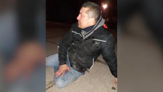 Agenţii unei firme de pază au prins la furat un bărbat căutat de doi ani pentru că a evadat din Penitenciarul Arad