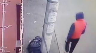 Tânărul care a jefuit un bărbat căzut pe o stradă din Bucureşti s-a ales cu dosar penal