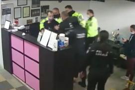 Scandalul între tatăl vitreg al Cătălinei Ponor și polițiștii locali din Constanța a plecat de la un loc de parcare