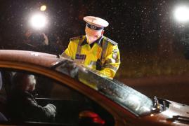 Circulația pe timp de noapte, restricționată mai devreme din această seară