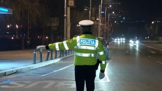 Poliţiştii au dat avertismente în prima noapte cu restricţii de circulaţie de la ora 22.00