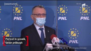 Tavan prăbuşit într-o sală de clasă din județul Giurgiu, deși școala abia fusese renovată: Ce suflet au cei din firma care a "renovat", dorm bine noaptea?