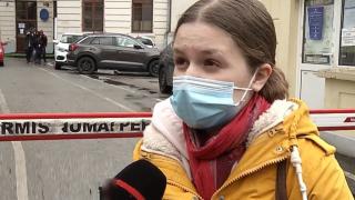 Simularea la BAC, primul examen în bănci. Elevă: ”Am lucrat atât în online, că acum nu mai știam să scriu pe foaie, să mă încadrez”