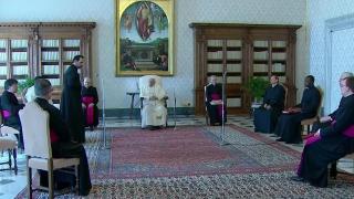Austeritate la Vatican. Mai puţini bani pentru clerici şi cardinali