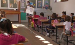 Părinții ezită să-și înscrie copiii la clasa pregătitoare, speriați de gândul că școala ar putea fi online la toamnă