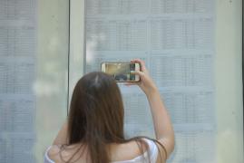 Simulare Evaluare Naţională 2021. Elevii de clasa a VIII-a susțin, luni, proba la Limba şi literatura română