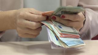 Explozie de împrumuturi pe timp de pandemie: Românii au luat credite de 800 de milioane de euro