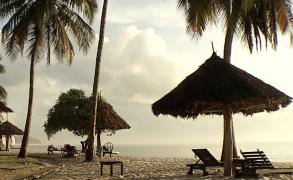 Pentru prima dată, românii au curse charter către cinci destinaţii exotice. Cum încearcă Kenya să-și recâștige turiștii