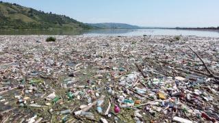 Marile companii luptă cu poluarea. La nivel mondial, aproximativ 2 milioane de pungi de plastic sunt folosite în fiecare minut
