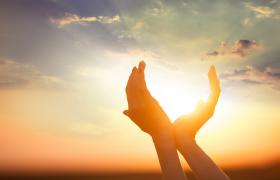 Vremea lunii aprilie şi atmosfera de Paştele catolic