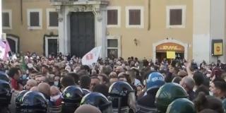Proteste în mai multe ţări din Uniunea Europeană, din cauza restricţiilor impuse pentru combaterea coronavirusului