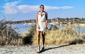 Culorile anului 2021. Cum îşi pregăteşte Ellie White garderoba de primăvară