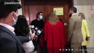 Diana Șoșoacă a chemat poliția în parlament și a intrat cu forța în Comisia Juridică: S-a dat ordin să-mi fie strivit piciorul