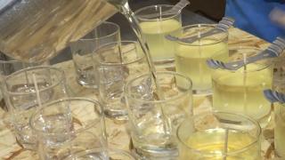 Uleiul alimentar uzat este transformat în lumânări parfumate, în Timişoara