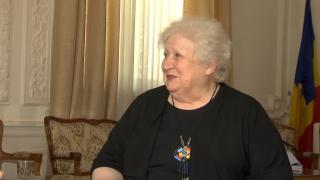 Dorina Lazăr, povestea unei vieţi de artist: Să nu ne pierdem speranţa, teatrul nu o să piară