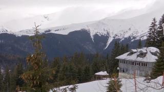 Paşte, dar cu peisaj de Crăciun pentru cei care aleg zonele montane. La Rânca, primăvara nici măcar nu dă semne să vină