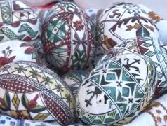 Ouă încondeiate de meşteri iscusiţi. O tradiţie care merge mai departe