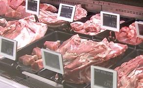 Carnea de miel, la mare căutare. Cât sunt dispuşi românii să scoată din buzunare pentru masa de Paşte