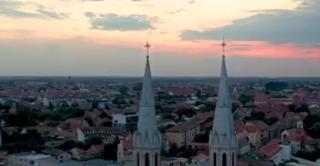 La pas, prin Cetatea Timişoarei. În oraşul de pe Bega, ghizii organizează tururi speciale în fiecare weekend