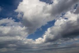 Vremea 21 aprilie. Se încălzeşte uşor, dar nu scăpăm total de ploi