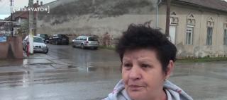 Cum se vede vaccinarea la sate. Centrul din Ighiu, vizitat mai mult de orășeni. Localnică: ”Nu mă vaccinez și nu o să îmi las nici familia”