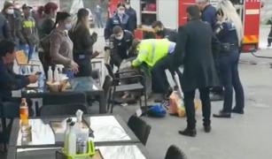 Arest la domiciliu pentru cei doi poliţişti din Piteşti. Un bătrân a murit, în timp ce era imobilizat de ei