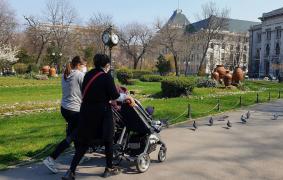 Tot mai puține cazuri noi de COVID-19 în București, se apropie "marea relaxare". Când s-ar putea redeschide restaurantele și sălile de sport