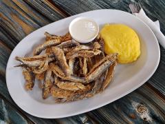 Cherhanalele de pe litoral au fost pline de Florii. Oamenii au așteptat chiar și două ore pentru o masă liberă și o porție de pește