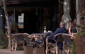 Bucureştiul se relaxează. Ce restricţii vor mai fi ridicate după ce rata de incidenţă scade sub 3 la mie