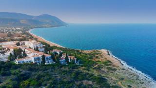 Liber la vacanţe în Cipru din 10 mai. Ce condiţii trebuie să îndeplinească turiştii români