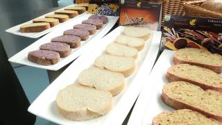 Pâinea viitorului este făcută din făină de greieri: O franzelă conţine în jur de 70 de insecte şi este mult mai hrănitoare