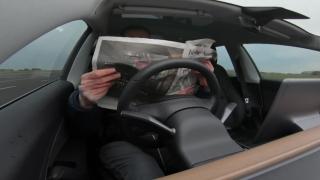 Guvernul britanic deschide calea pentru maşinile autonome. Care va fi viteza maximă permisă
