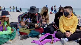 Tinerii pregătiţi să recupereze în Vama Veche 1 Mai pierdut anul trecut