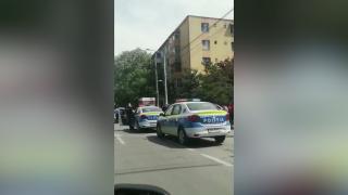 Telenovelă într-o intersecţie din Craiova: Răpită de pe stradă, deşi trebuia să stea în carantină