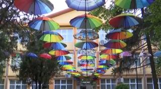 Surpriză cu peripeţii, pentru elevii unei şcoli din Galaţi. Cei mici s-au declarat fascinaţi de ideea profesorilor