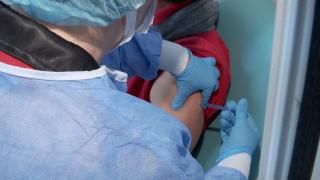 Doar 45 de români s-au vaccinat anticovid la medicii de familie, în prima zi de la demararea campaniei
