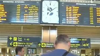 Drepturile pasagerilor care călătoresc cu avionul. În ce condiţii pot cere compensaţii companiilor aeriene