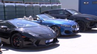 Românii care clonau cardurile americanilor din Miami Beach făceau 10 milioane de dolari pe an