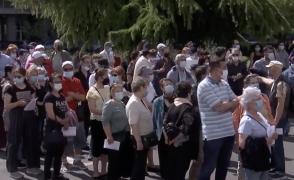 Mii de români s-au vaccinat deja anti-Covid-19 la maratonul de vaccinare de la Bucureşti