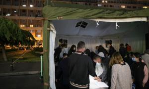 Noapte albă la centrele de vaccinare din Capitală. Peste 10.000 de oameni au fost imunizaţi cu Pfizer