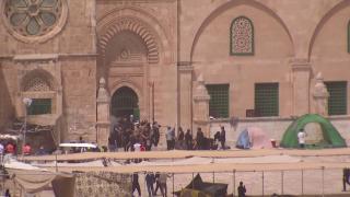 O nouă zi de confruntări şi proteste în Ierusalim: Peste 300 de oameni au fost răniţi