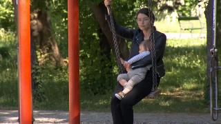 Creditul la bancă, obţinut cu greu de mamele în concediu de creştere a copilului