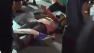 "Linșaj" pe străzile din Israel. Un șofer arab a fost târât din mașină și bătut de mulțimea furioasă. Incidentul, transmis în direct la TV