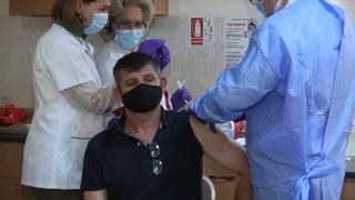 Maraton de vaccinare la Universitatea de Medicină și Farmacie din Iaşi: Se aşteaptă ca în cele 64 de ore, 6.000 de persoane să treacă pe acolo