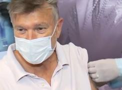 Reacția unui turist din Olanda, vaccinat de Valeriu Gheorghiță, la Castelul Bran. De ce a ales să se vaccineze în România