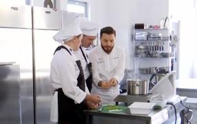 Un tânăr din Craiova a pus bazele unei şcoli de calificare în domeniul HoReCa