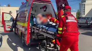 Orbit de furie, un bărbat şi-a înjunghiat soţia pe stradă, în Năvodari: "Am venit să stau de vorbă cu ea şi a zis că nu o interesează"