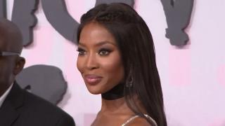 Naomi Campbell ar fi apelat la o mamă surogat pentru a deveni mamă