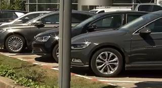 Creștere puternică a cererii pentru maşini electrice și hibride. Românii sunt impulsionaţi de programele guvernamentale